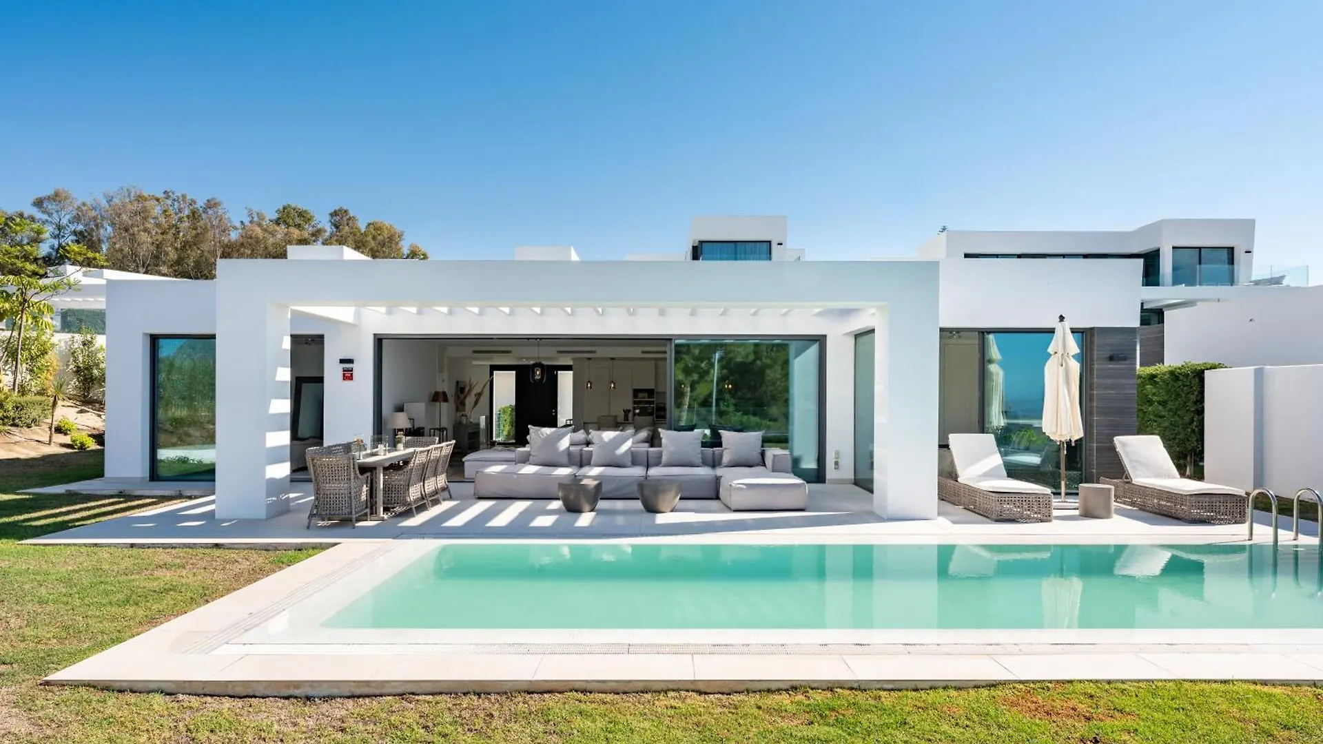 Lujosa Villa Con Vistas Al Mar Marbella