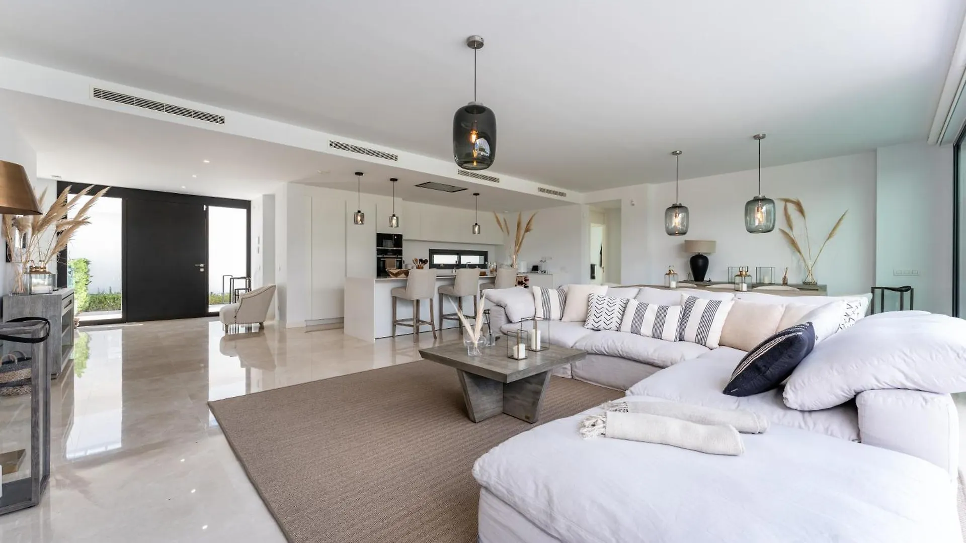 Lujosa Villa Con Vistas Al Mar Marbella Spain