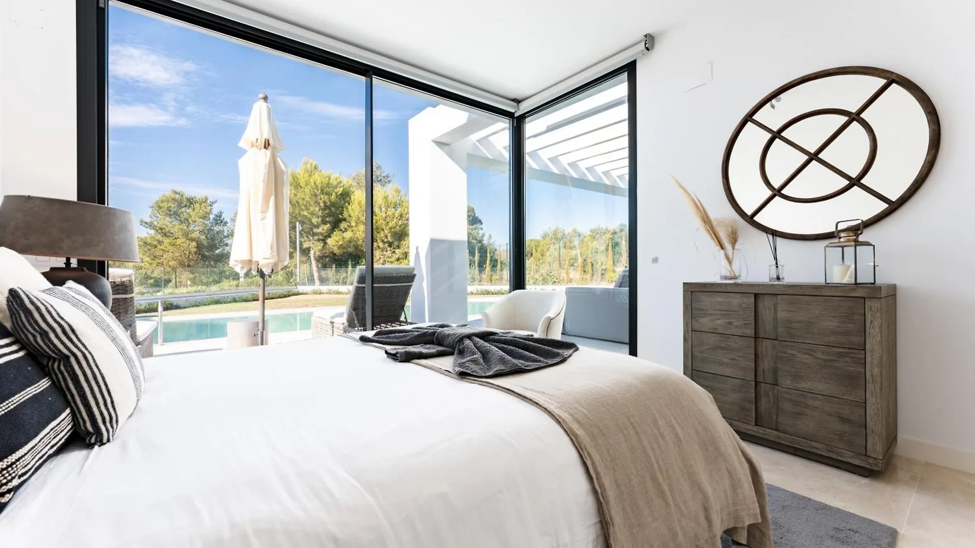 Lujosa Villa Con Vistas Al Mar Marbella